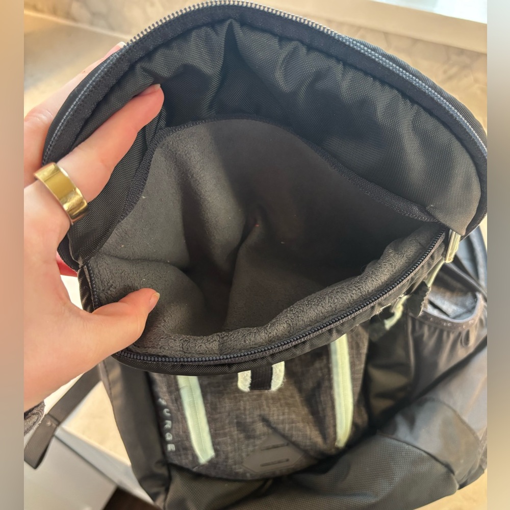 Northface Surge Backback - Picture 8 of 10